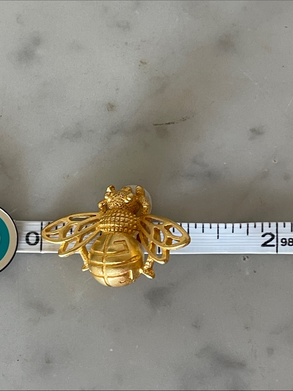 GIVENCHY Vintage 1980's 4G Logo Gold Plated Bee Insect Clip On Earrings - Picture 17 of 17